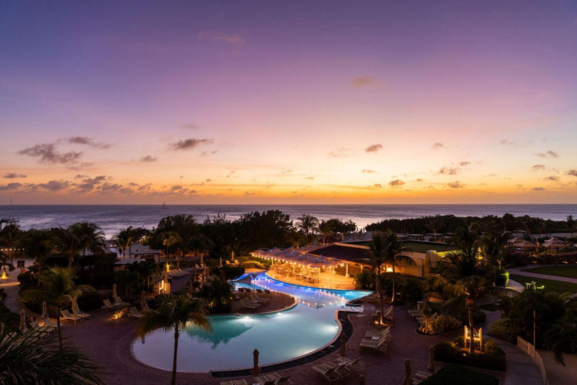 The Ritz-Carlton, Aruba Hotel Palm Beach Eksteriør billede